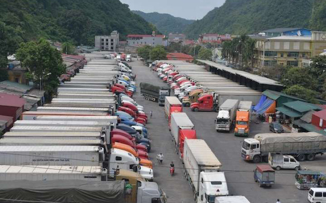 Trung Quốc lại siết cửa khẩu, tạm dừng đưa nông sản lên biên giới